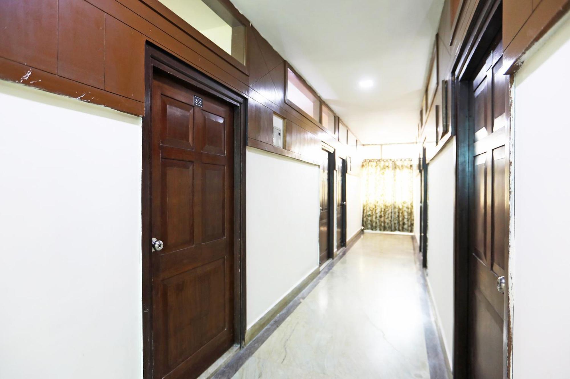 נוידה Hotel O Ashoka Inn Hotel Near Botanical Garden מראה חיצוני תמונה