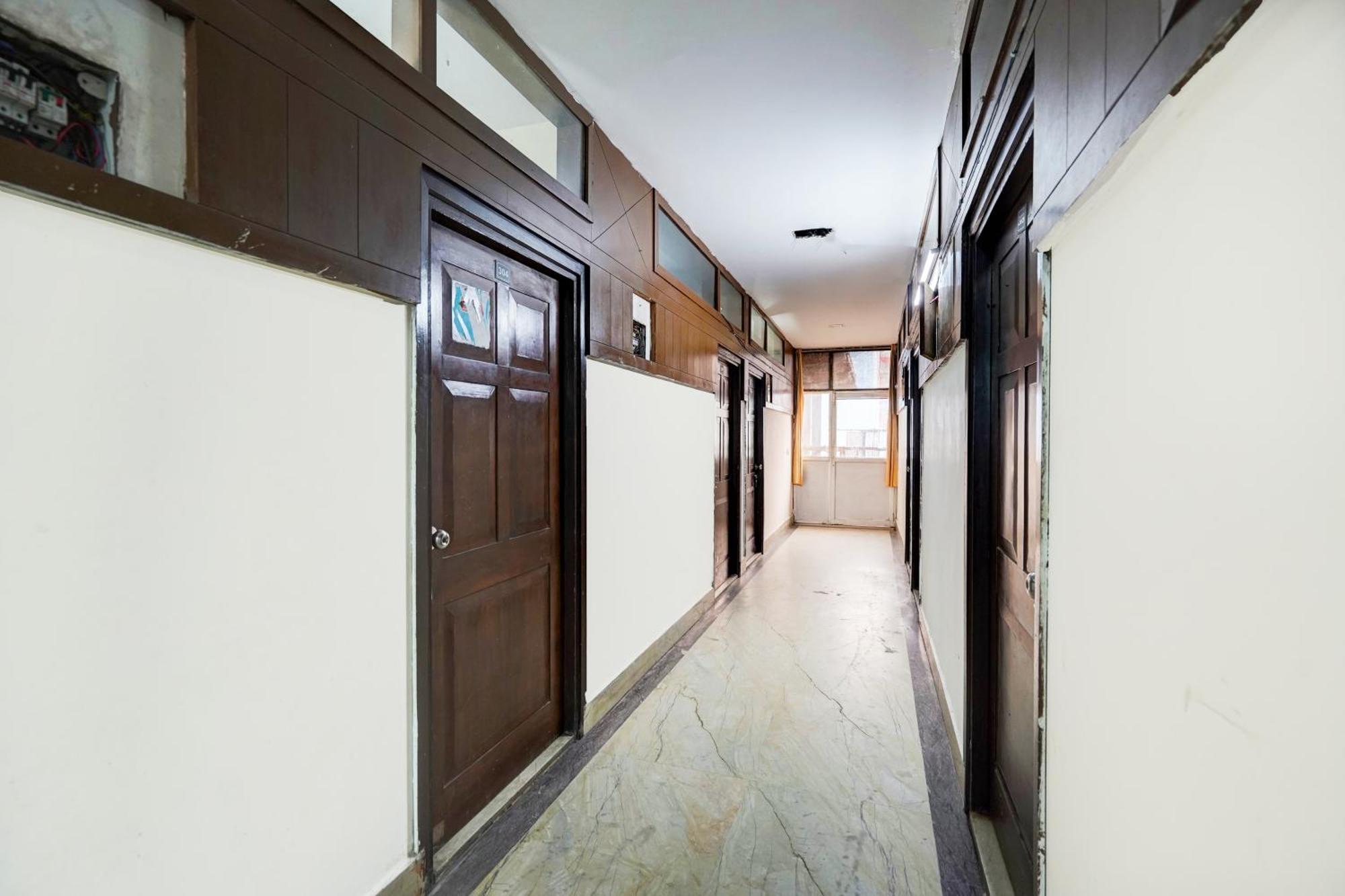 נוידה Hotel O Ashoka Inn Hotel Near Botanical Garden מראה חיצוני תמונה