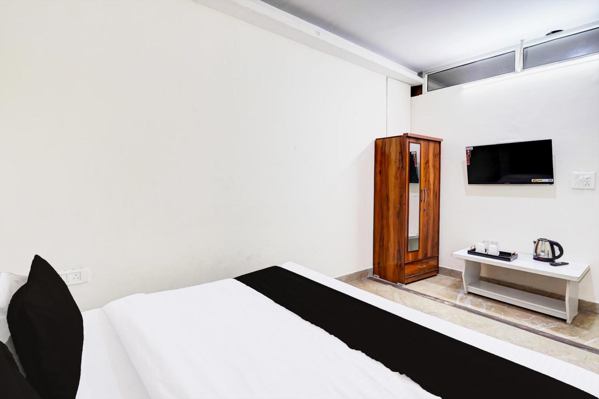 נוידה Hotel O Ashoka Inn Hotel Near Botanical Garden מראה חיצוני תמונה