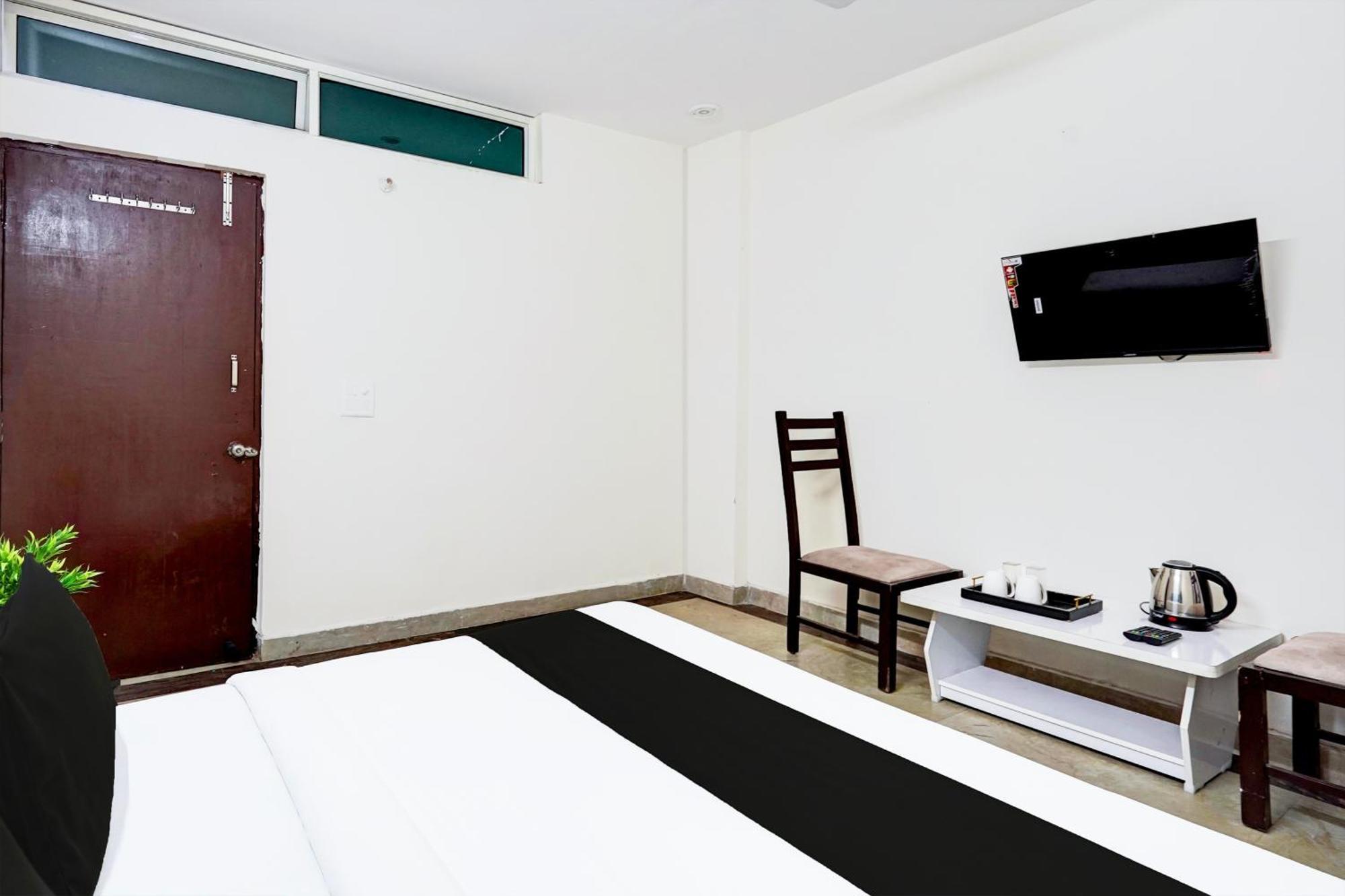 נוידה Hotel O Ashoka Inn Hotel Near Botanical Garden מראה חיצוני תמונה